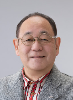 建築家の顔写真