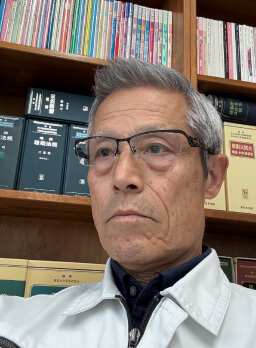 建築家の顔写真