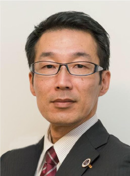 建築家の顔写真